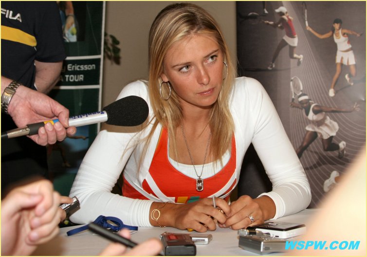 Sharapova - © 2006 Paul Martinez / PHOTOSPORT.com